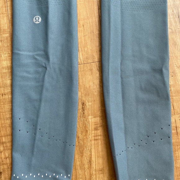 Lululemon leggings - Picture 4 of 7